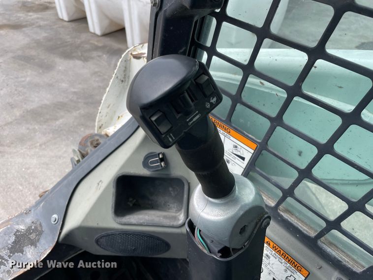 image for item DS5522 2011 Bobcat  S650 skid steer loader