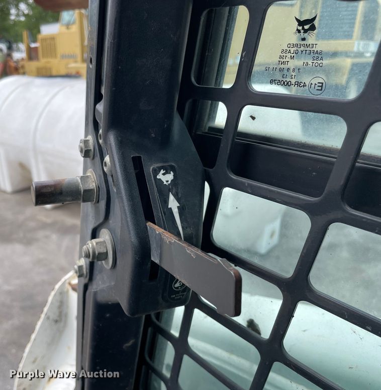 image for item DS5522 2011 Bobcat  S650 skid steer loader