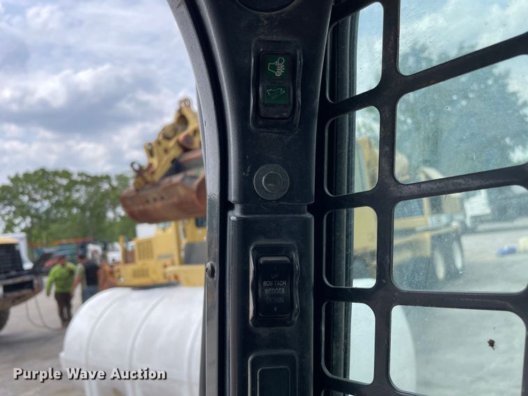 image for item DS5522 2011 Bobcat  S650 skid steer loader