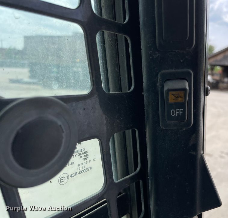 image for item DS5522 2011 Bobcat  S650 skid steer loader