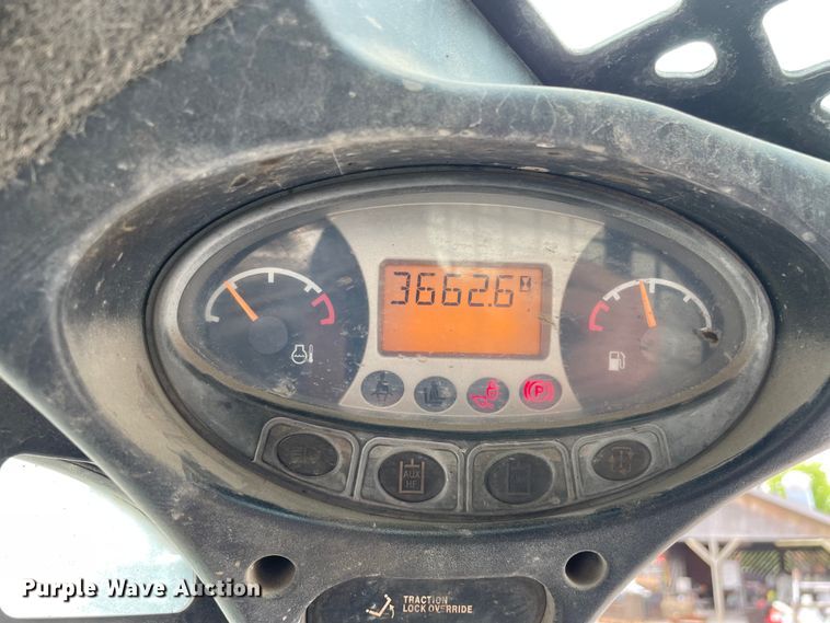 image for item DS5522 2011 Bobcat  S650 skid steer loader