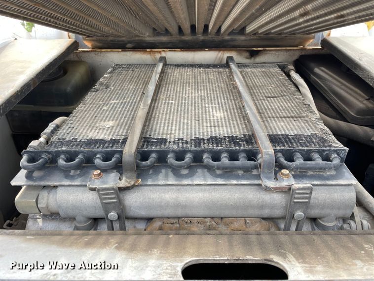 image for item DS5522 2011 Bobcat  S650 skid steer loader