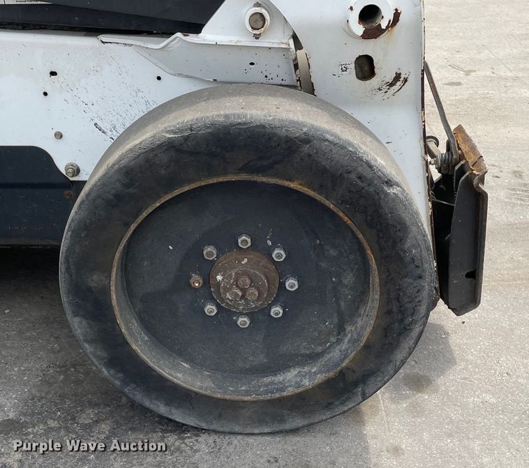 image for item DS5522 2011 Bobcat  S650 skid steer loader