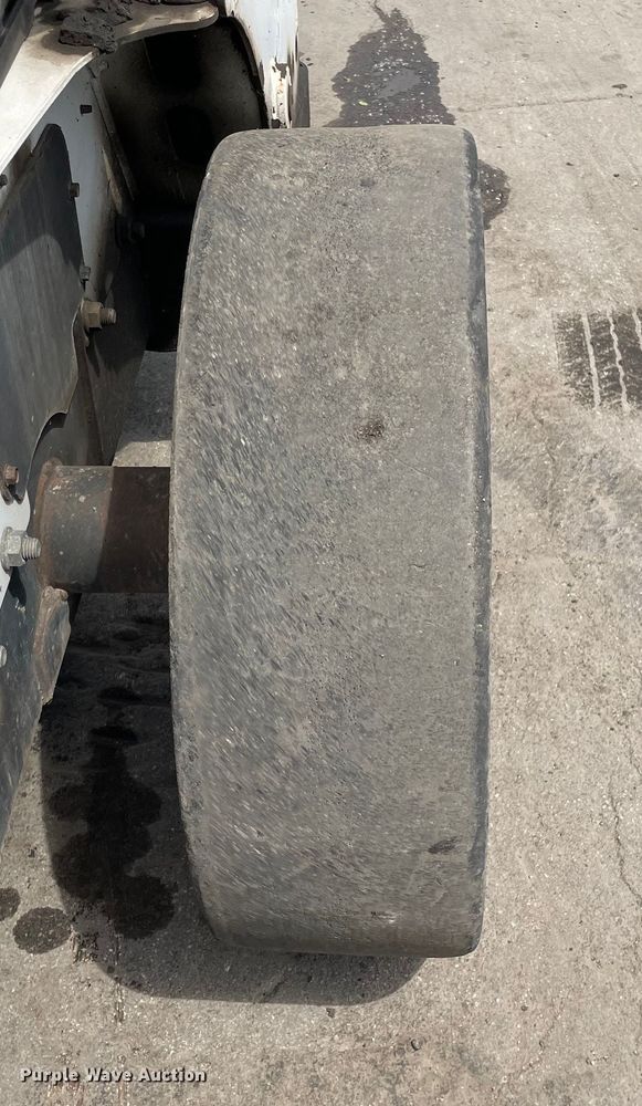 image for item DS5522 2011 Bobcat  S650 skid steer loader