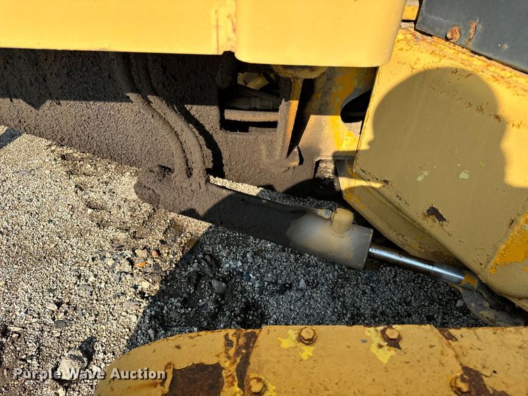 image for item DS5567 1968 John Deere 570A motor grader