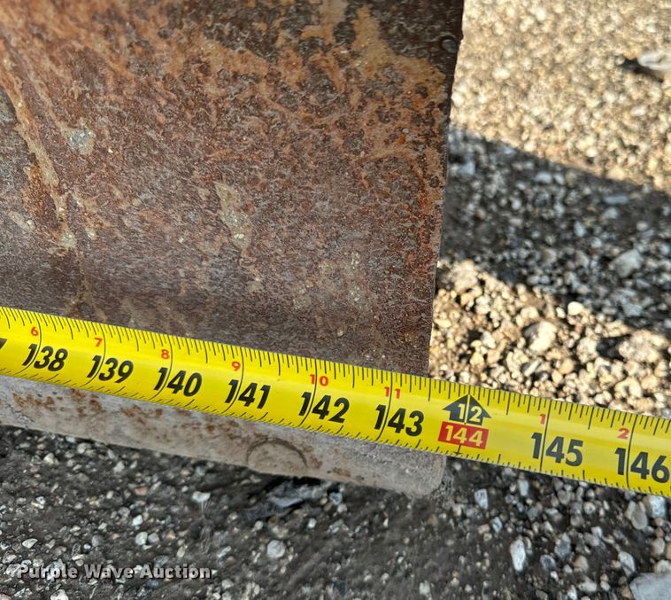 image for item DS5567 1968 John Deere 570A motor grader