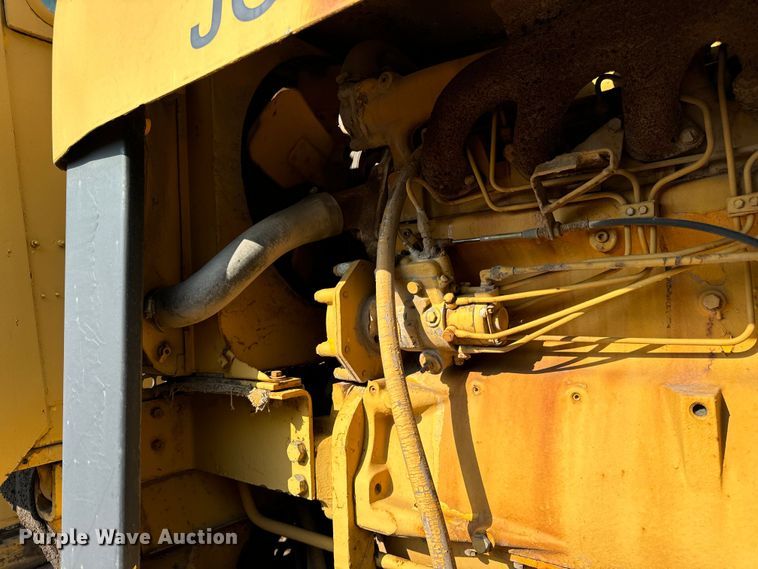 image for item DS5567 1968 John Deere 570A motor grader