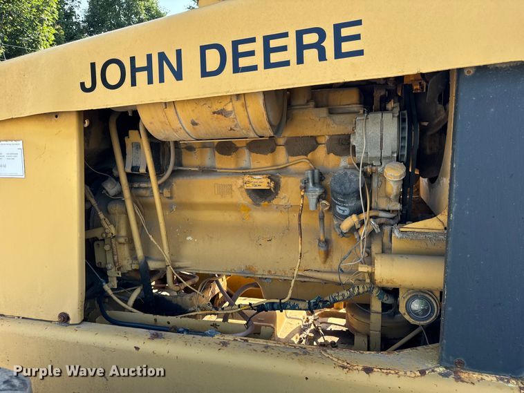 image for item DS5567 1968 John Deere 570A motor grader