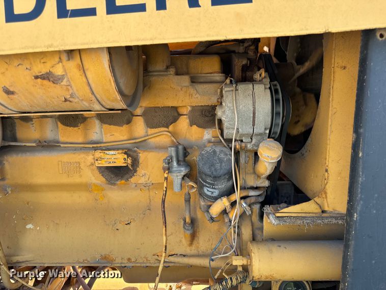 image for item DS5567 1968 John Deere 570A motor grader