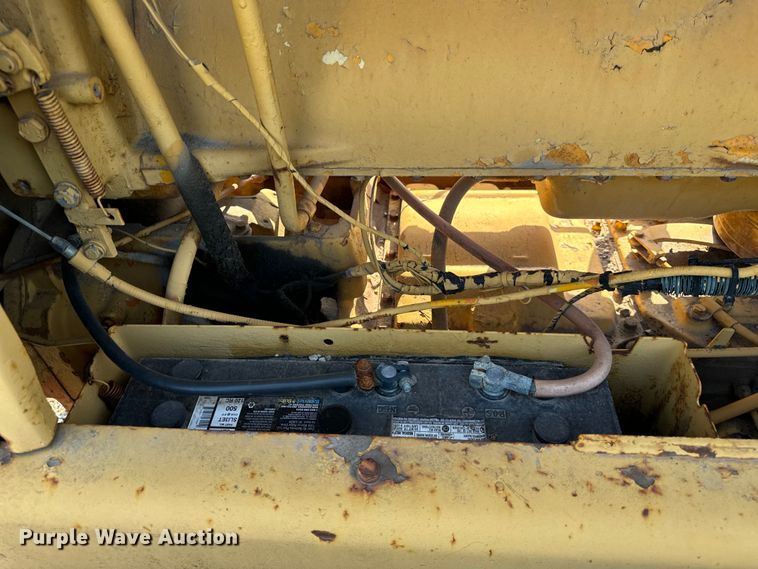 image for item DS5567 1968 John Deere 570A motor grader