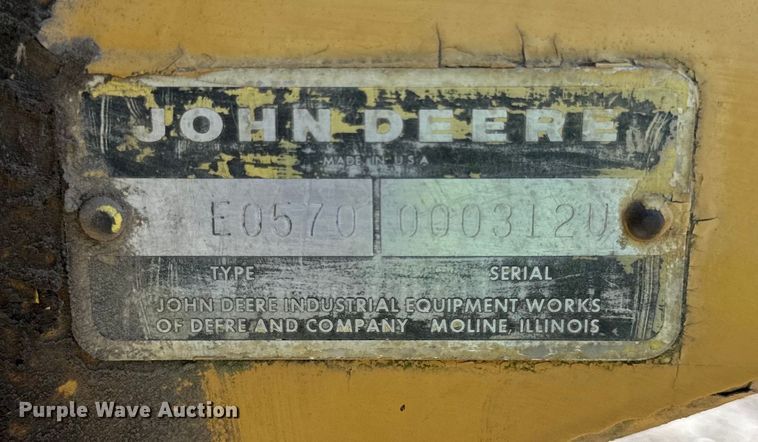 image for item DS5567 1968 John Deere 570A motor grader