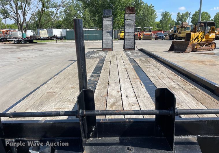 image for item DV5749 2000 Belshe  equipment trailer