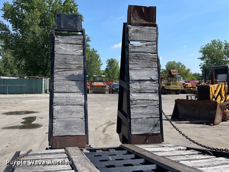 image for item DV5749 2000 Belshe  equipment trailer