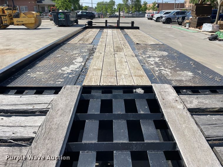 image for item DV5749 2000 Belshe  equipment trailer