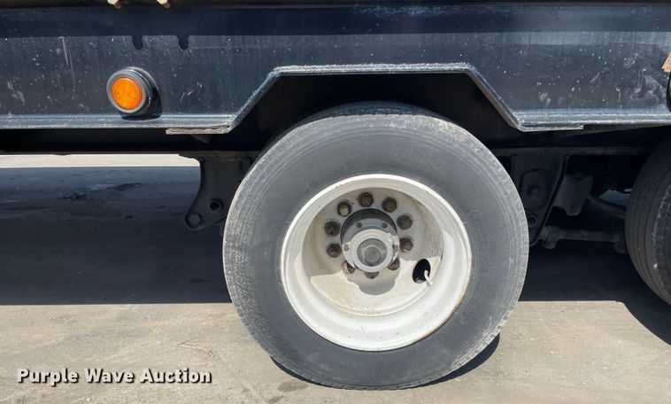 image for item DV5749 2000 Belshe  equipment trailer