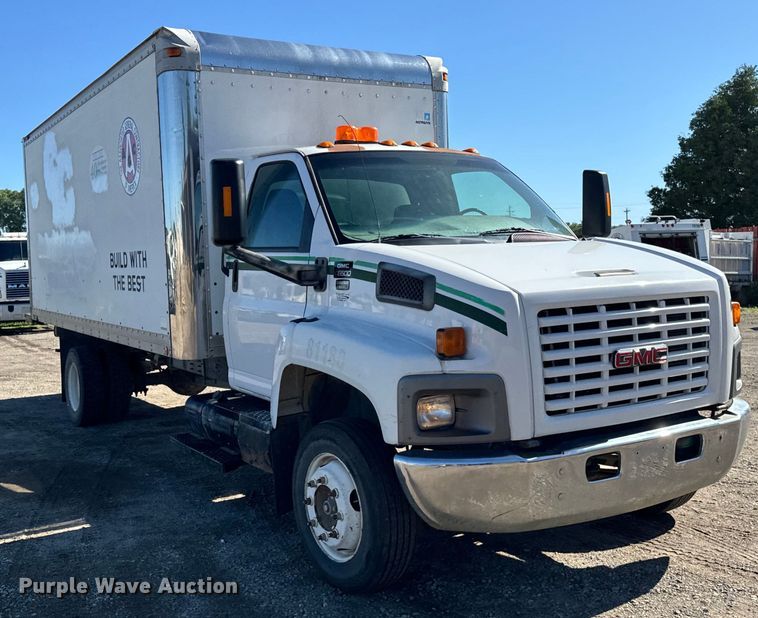 image for item DV5753 2005 GMC C6500 box truck