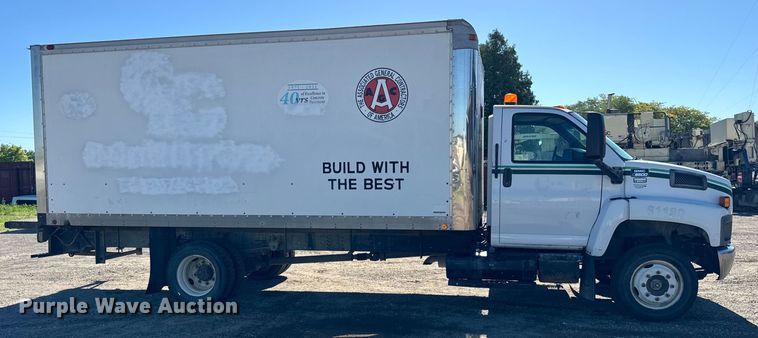 image for item DV5753 2005 GMC C6500 box truck