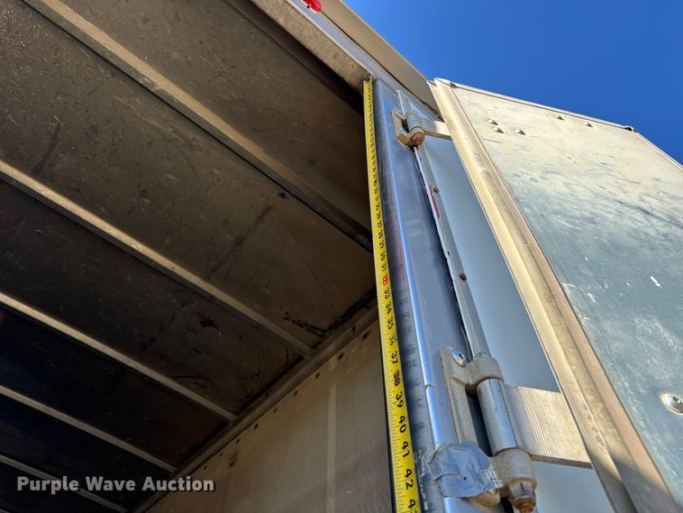 image for item DV5753 2005 GMC C6500 box truck