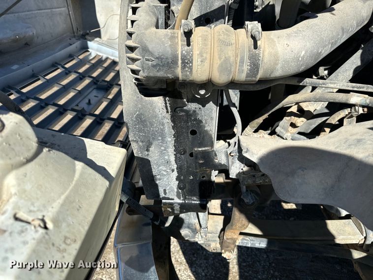 image for item DV5753 2005 GMC C6500 box truck