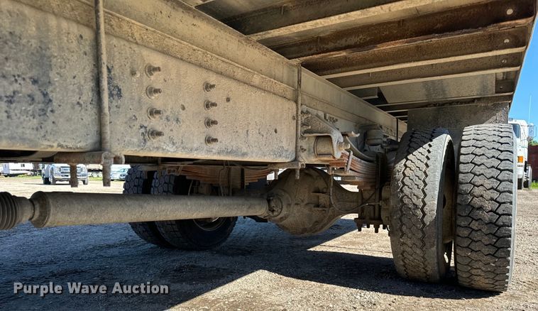 image for item DV5753 2005 GMC C6500 box truck