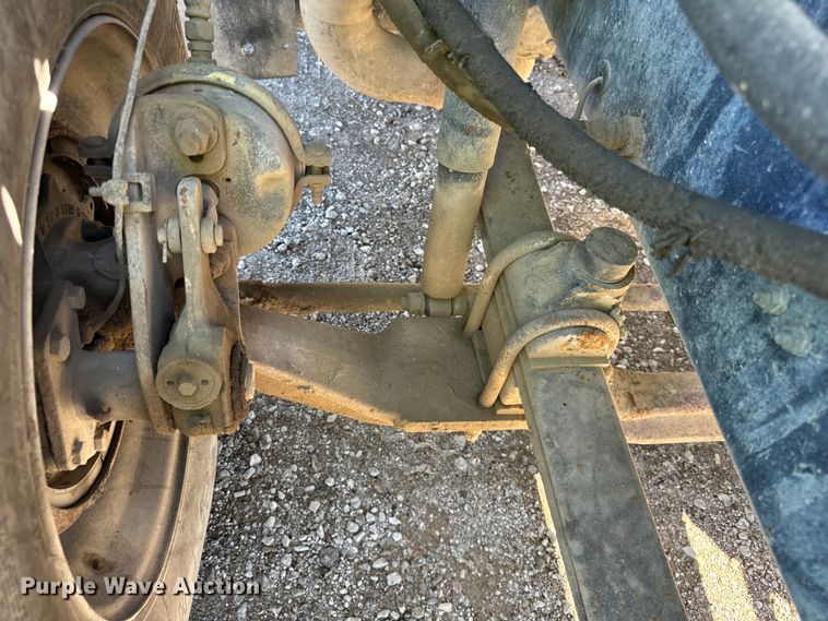 image for item DV5754 2000 Mack  CH612 