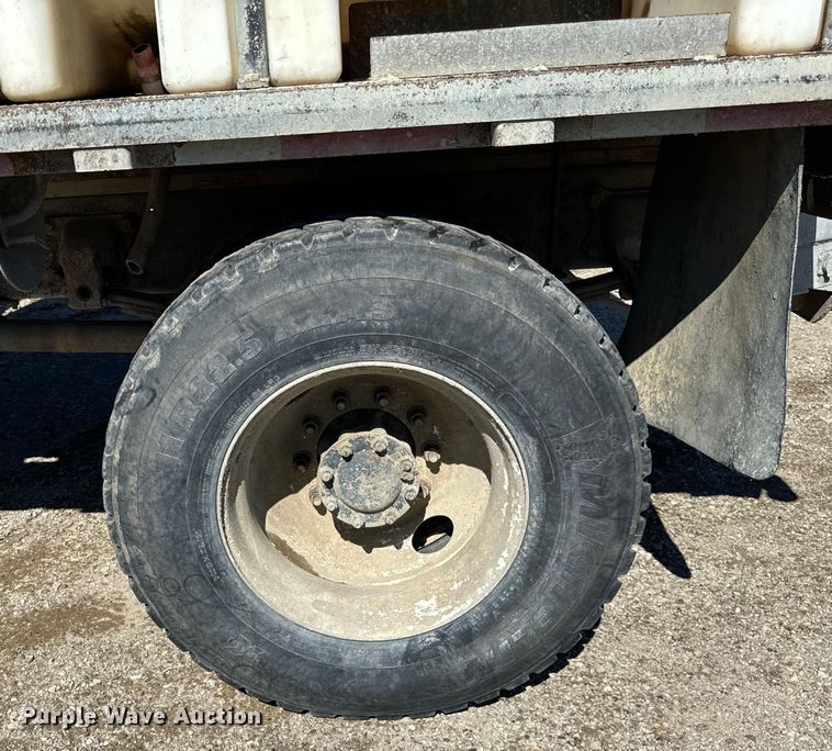 image for item DV5754 2000 Mack  CH612 