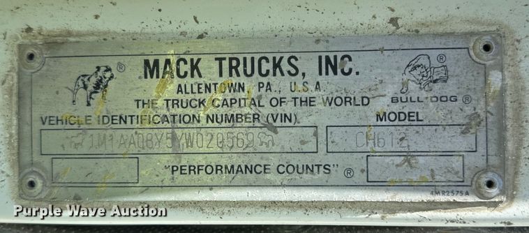 image for item DV5754 2000 Mack  CH612 