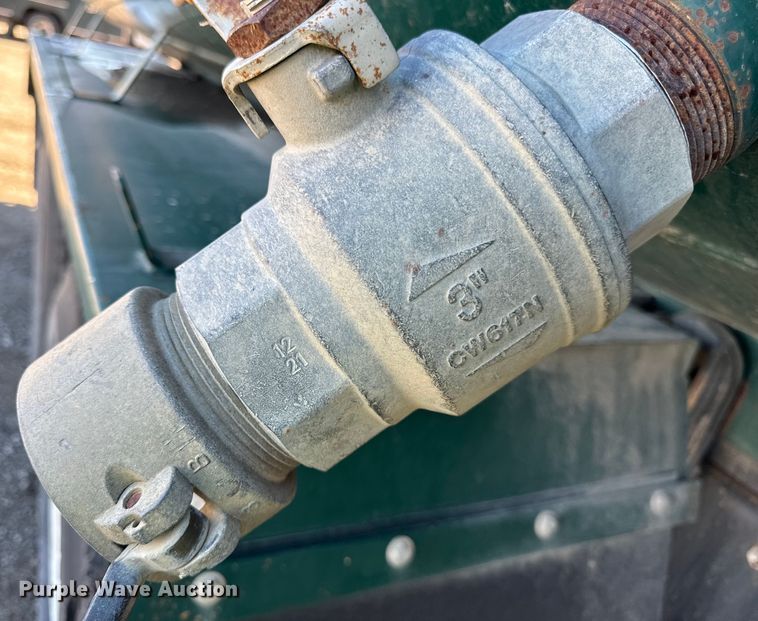 image for item DV5755 1984 Mack  DM685S water truck