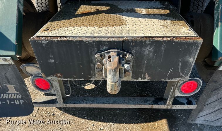 image for item DV5755 1984 Mack  DM685S water truck