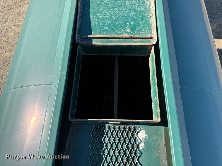 image for item DV5755 1984 Mack  DM685S water truck