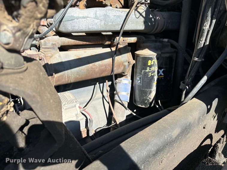 image for item DV5755 1984 Mack  DM685S water truck