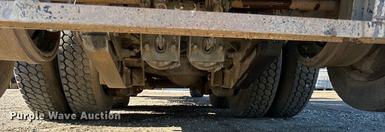 image for item DV5755 1984 Mack  DM685S water truck