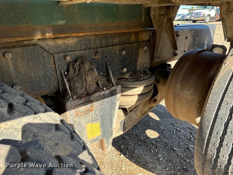 image for item DV5755 1984 Mack  DM685S water truck