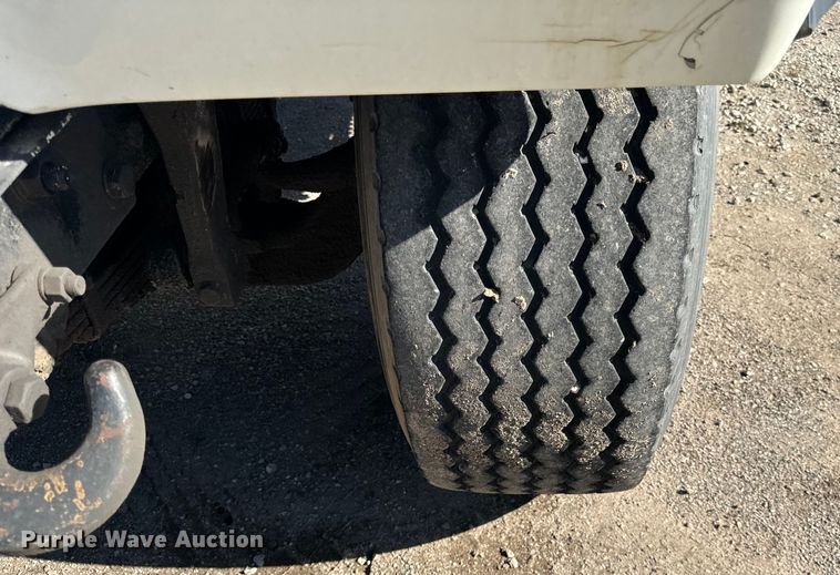 image for item DV5755 1984 Mack  DM685S water truck