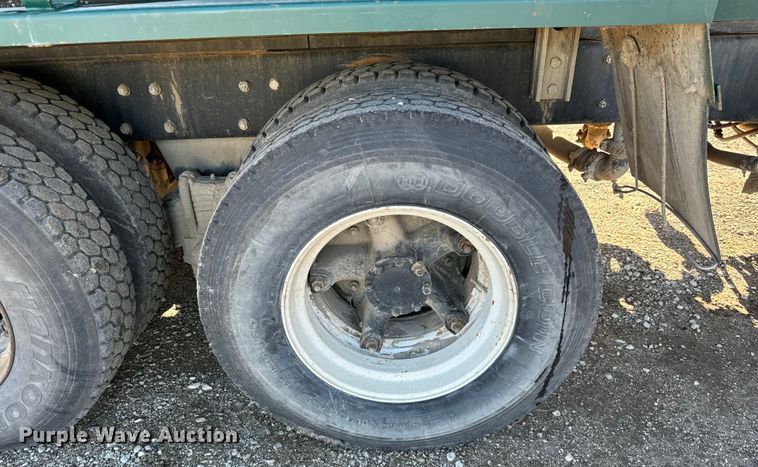 image for item DV5755 1984 Mack  DM685S water truck