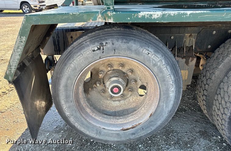 image for item DV5755 1984 Mack  DM685S water truck