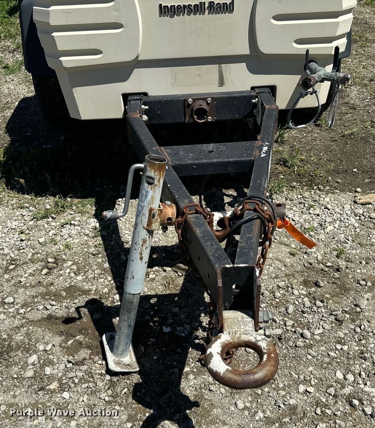 image for item DV5759 2012 Doosan P185WJD-T4I air compressor