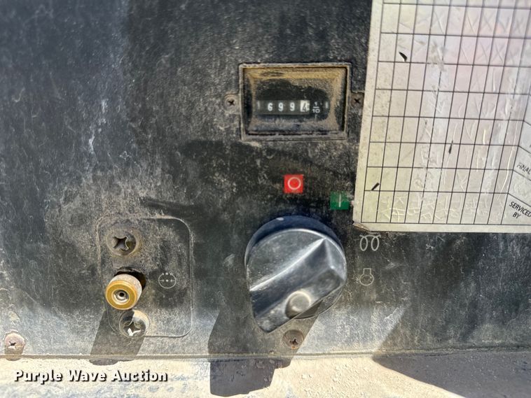 image for item DV5759 2012 Doosan P185WJD-T4I air compressor