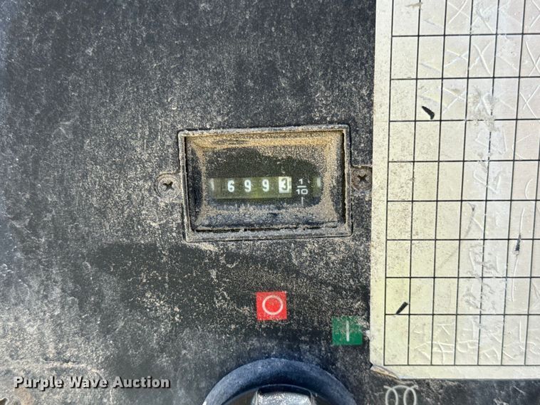 image for item DV5759 2012 Doosan P185WJD-T4I air compressor