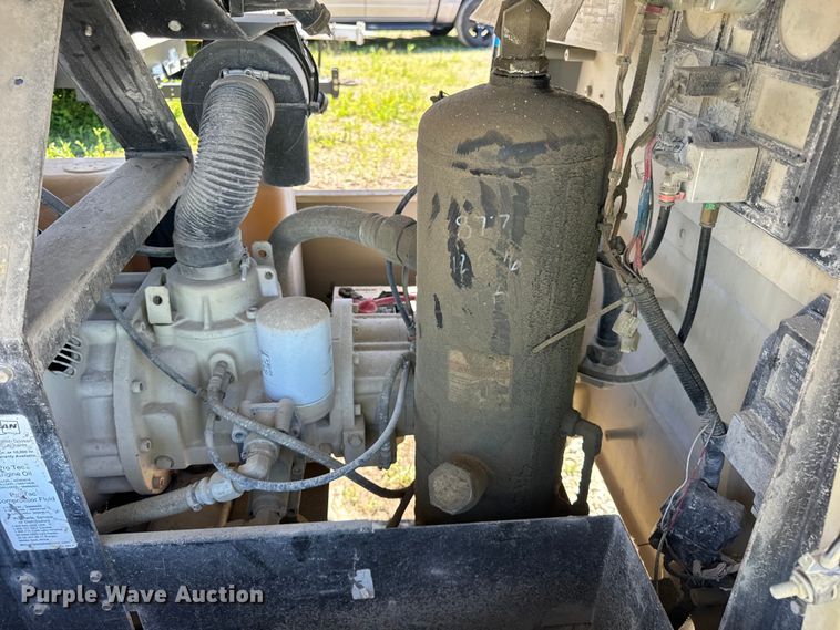 image for item DV5759 2012 Doosan P185WJD-T4I air compressor