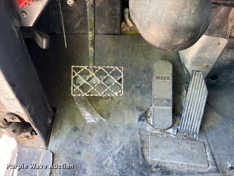 image for item DV5760 1999 Mack  RD690S dump truck