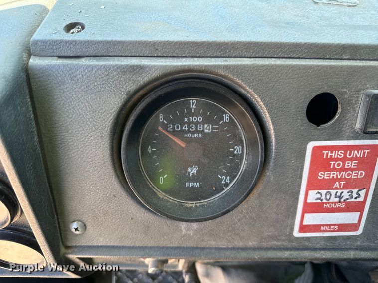 image for item DV5760 1999 Mack  RD690S dump truck