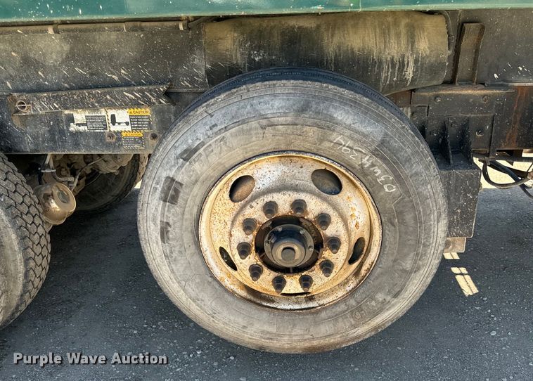 image for item DV5760 1999 Mack  RD690S dump truck