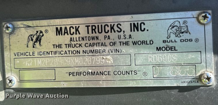 image for item DV5760 1999 Mack  RD690S dump truck