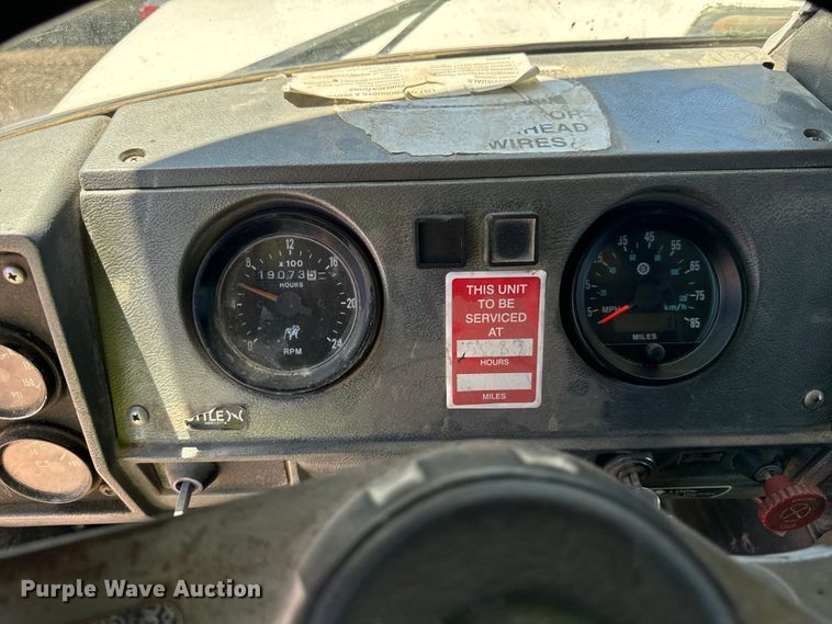 image for item DV5761 1998 Mack  RD690S dump truck