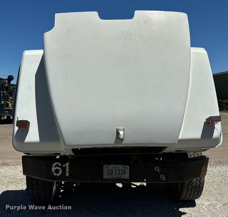 image for item DV5761 1998 Mack  RD690S dump truck