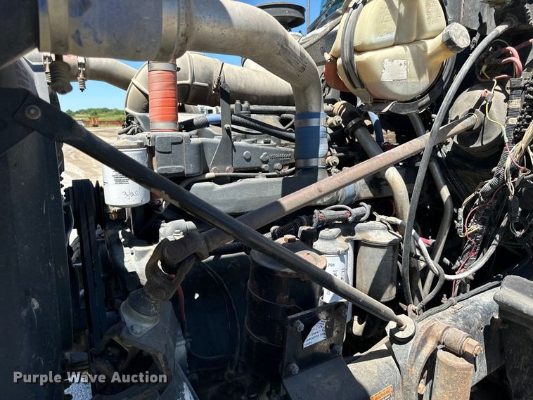 image for item DV5761 1998 Mack  RD690S dump truck