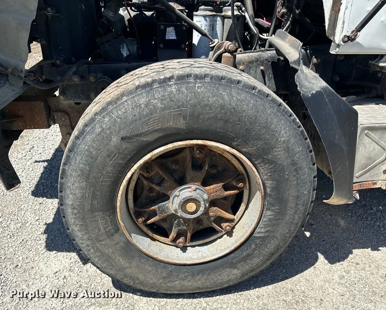 image for item DV5761 1998 Mack  RD690S dump truck