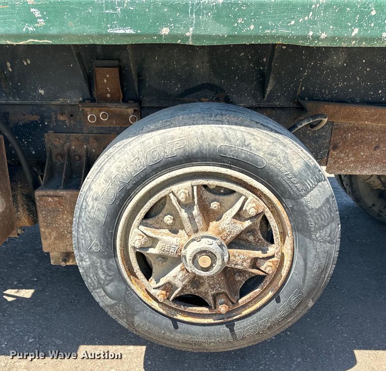 image for item DV5761 1998 Mack  RD690S dump truck