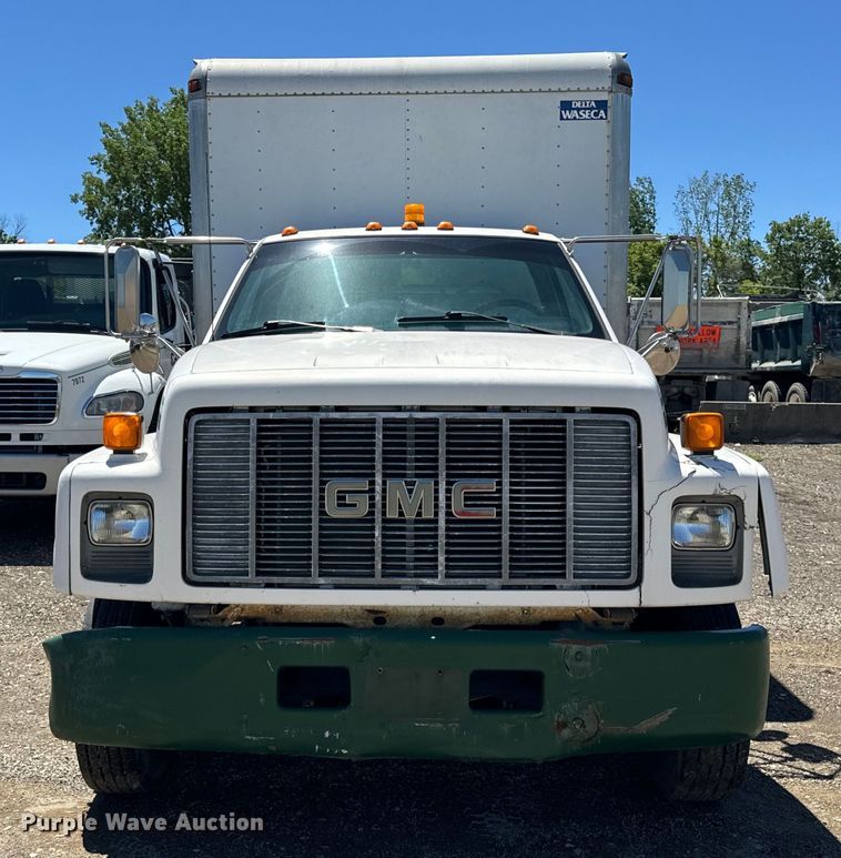 image for item DV5762 1995 GMC  TopKick  box truck